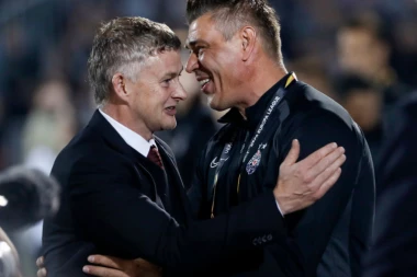 LICITACIJA POČINJE: Evo ko bi sve mogao na klupu Crvenih đavola!