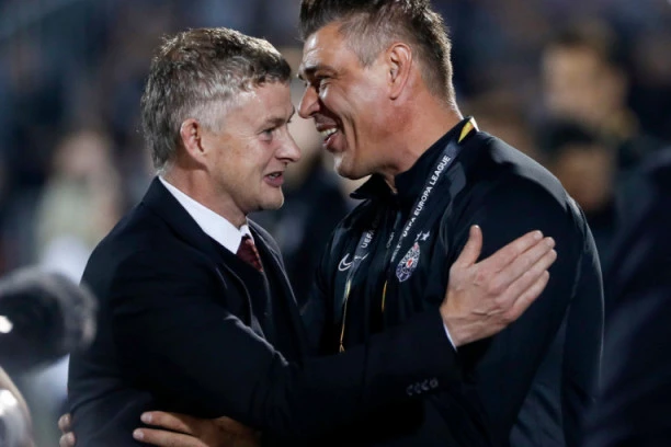 LICITACIJA POČINJE: Evo ko bi sve mogao na klupu Crvenih đavola!