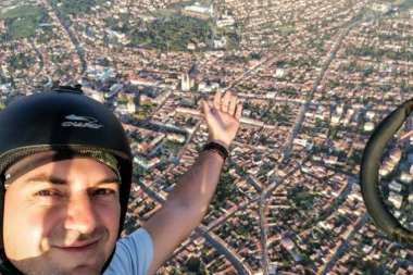 PARAGLAJDINGOM OSVOJIO VRŠAC - Goran Đurković je sreću pronašao na nebu!