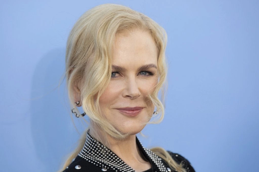 ĆERKE NEĆE NI DA ČUJU ZA NJEGA! Nakon razvoda, deca glumice ga precrtala za sva vremena!