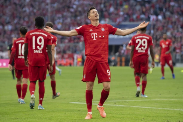 POKER LEVANDOVSKOG: Bajern u goleadi došao do pobede u sudijskoj nadoknadi