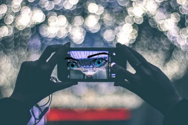 Masovni nadzor: Snouden objasnio kako nas pametni telefoni špijuniraju i kako to sprečiti