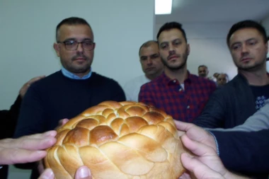 Mitrovački SNS proslavio Svetu Petku, goste dočekivao ministar Nedimović