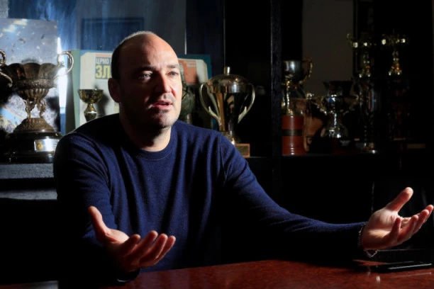 OVO JE SRAMOTA: Legenda Partizana UDARILA NA IGRAČE - trgnite se, nije vam ovo biznis liga!