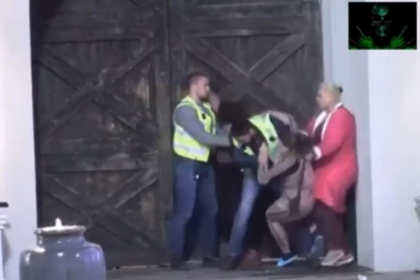 (VIDEO) Incident u Zadruzi: Miljana se tukla sa obezbeđenjem pa se odjednom srušila na beton!