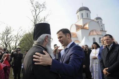 PO ZASLUZI: Ministru Malom uručen orden Velikomučenika Kragujevačkih prvog stepena