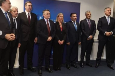 Vučić: Sudija promenio pravila, moramo da guramo dalje