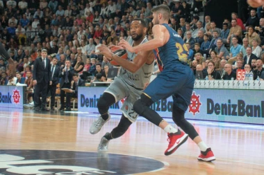 (VIDEO) Baskonija pala u Francuskoj: Asvel na domaćem parketu bez poraza u Evroligi!