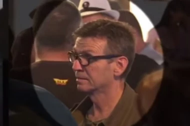 Đilasov piroman se sakrio posle paljenja Vesićeve knjige!