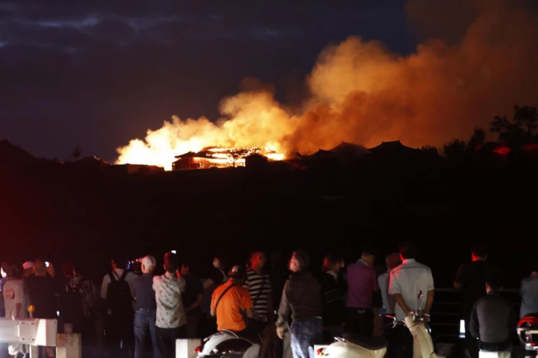 (VIDEO) Gori 6.000 hektara šume: Od nacionalnog parka u Poljskoj ostalo samo zgarište
