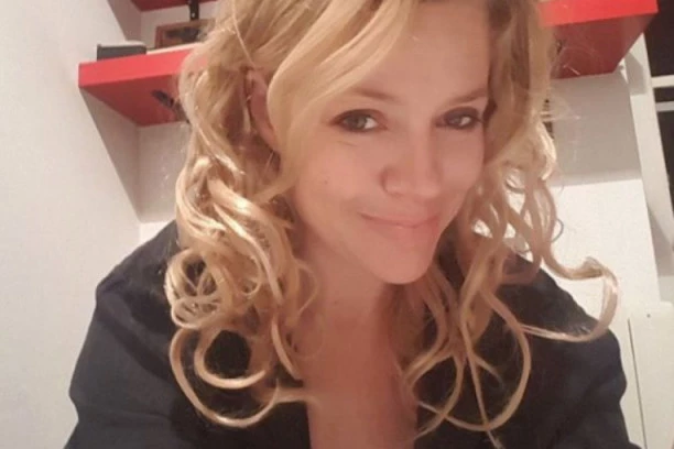 LUCIJA ŠERBEDŽIJA GA JE ČEKALA 25 GODINA, ON ZAVRŠIO SA SRPSKOM GLUMICOM: Tajna ljubav o kojoj je pričao ceo region (FOTO)