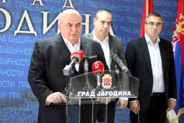 PRAVAC BEČ! 320 samohranih roditelja iz Jagodine otputovalo u austrijsku prestonicu