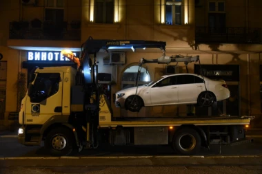 Nema gledanja kroz prste! Pauk bez milosti nosi sve redom: Dizali i vozila od 50.000 evra!