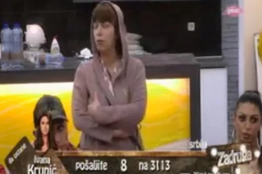 (VIDEO) Jezive scene Miljaninog zlostavljanja dadilje! Kulićeva pobesnela i oplela po njoj: Ona je htela da se igra rijalitija!