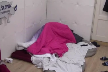 (VIDEO)Posle raskida nastavlja se SE*S akcija: Miljana i Zola se celu noć nisu skidali jedno sa drugog!