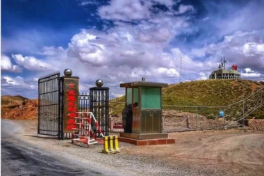 (FOTO) NIKAKO PUTEM "NEBESKIH PLANINA": Čekanje na ovog granici može da se pretvori u noćnu moru