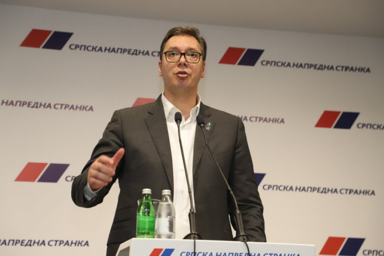 (FOTO) Vučić nakon sednice Predsedništva SNS: Na izbore idemo krajem marta sa 20 odsto novih ljudi na poslaničkoj listi