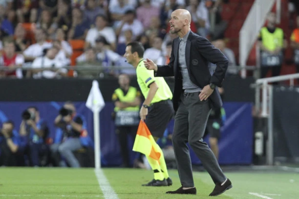 SLUTI NA MEGAPODVALU: Tadić i drugovi ZARAŽENI, a trener Ajaksa OPTUŽUJE za KORONA PREVARU!