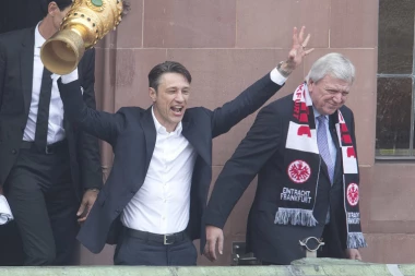 (FOTO) Kovačeva zvezda blista na jugu Nemačke: Neočekivana emotivna poruka za Hrvata!