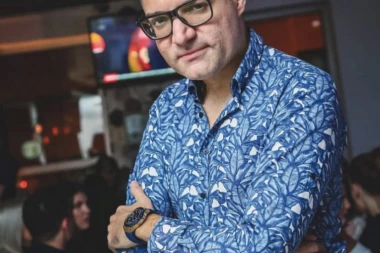 "Bomba" spremna da eksplodira i osvoji kontinent: Srpski džipsi king hoće na Evroviziju!