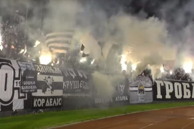 DOGAĐAJ VISOKOG RIZIKA! MUP snimao Kićinu sahranu, policajci u civilu pomno pratili sve prisutne