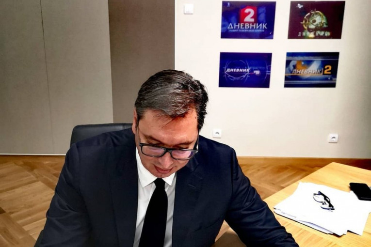 (FOTO) Vučić stigao na RTS: Ja strah nemam