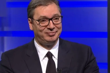 NE PROPUSTITE: Predsednik Vučić ekskluzivni gost emisije Hit tvit, budite uz TV PINK večeras od 21 čas!