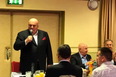 Palma u Beču sa 320 samohranih roditelja: Od februara niko od vas neće biti bez posla