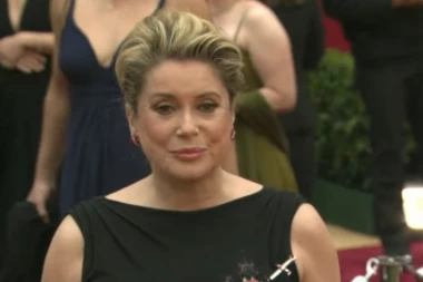 Poznata glumica hitno hospitalizovana: Naglo joj se pogoršalo stanje!