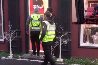 (VIDEO) Je*em te u usta matora: Tara iznervirana upala u studio da bije Bojanića!