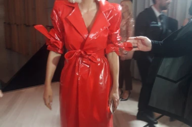 Porodica na odmoru, JK u Beogradu: Tošić bez Jelene sa ćerkama na moru