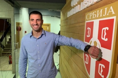 (FOTO) Nastavak tradicije: FSS nagradio strelca najlepšeg gola 13. kola, sat otišao na Banjicu!