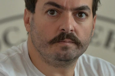 Nakon JEZIVE LAŽNE vesti o POGIBIJI našeg poznatog glumca u Ukrajini: Isplivala STRAVIČNA ISTINA o momku koji se razneo! (FOTO)