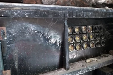 Šok u Prijepolju! Palila dečju sobu, bojler, zvono, utikače...