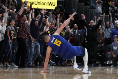 Nikola zapušio usta kritičarima: Jokić košem za pobedu srušio Filadelfiju posle nezapamćenog preokreta!