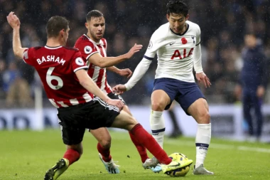 (VIDEO) Totenhem ponovo razočarao, sudija sprečio bruku "pevaca", Njukasl okrenuo Bornmut!