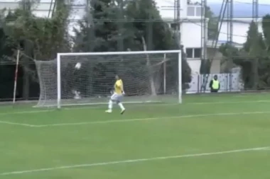 (VIDEO) Nešto najluđe što ćete videti u srpskom fudbalu!