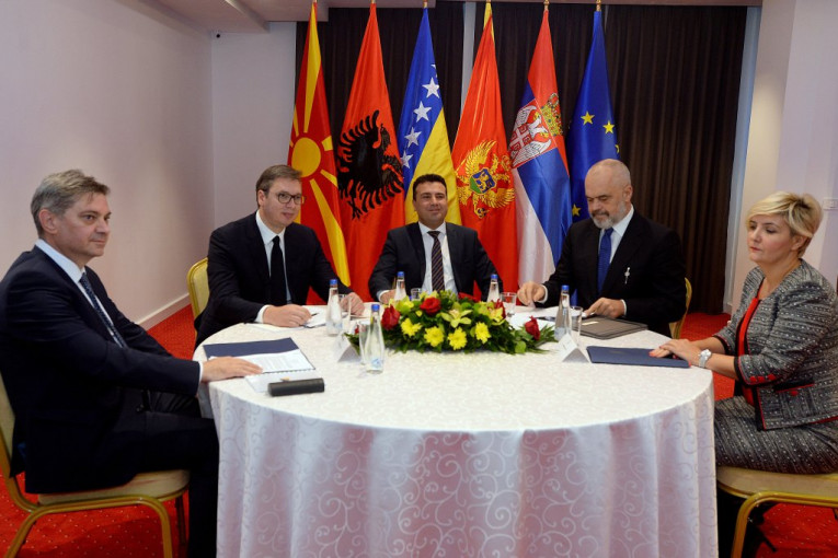 (FOTO) Sastanak nastavljen u proširenom sastavu: Trojici lidera se pridružili Sekulić i Zviždić