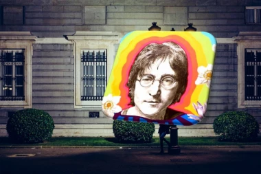 Ko je, bre, taj drogeraš da po njemu nazivate našu ulicu? Evo kako je Džon Lenon dobio pa izgubio ulicu u Novom Sadu