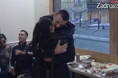 (VIDEO) Maja i Tomović se dohvatili pred svima: Nisu mogli da obuzdaju strasti!