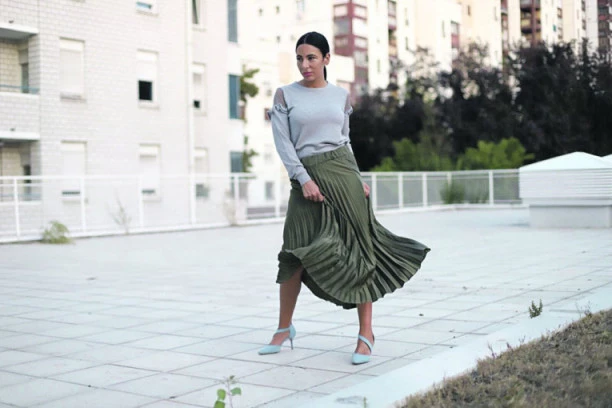 ŽENA U SUKNJI dobija posebnu moć, a evo zašto je to važno i za muškarce