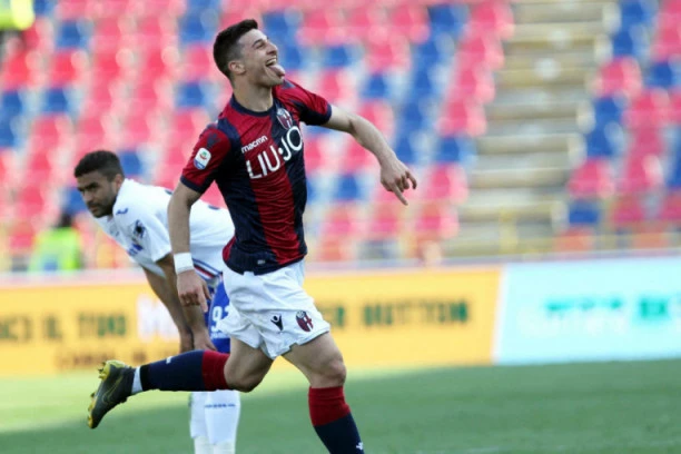 Bio bih "ono" bez Mihajlovića: Dirljive reči velikog  talenta o Srbinu koji je upalio svetlo u Bolonji!