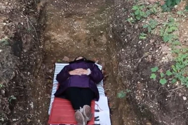 (VIDEO) Univerzitret nudi studentima da legnu u RAKU i meditiraju