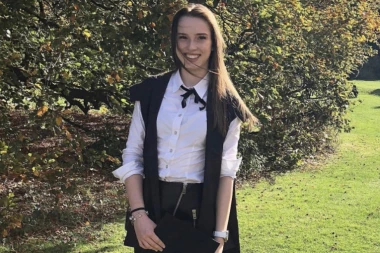 Mlade školuju u inostranstvu, pa vraća u Srbiju