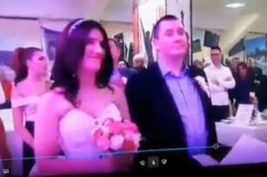 (VIDEO) Svatovi oduševljeni, mlada zabezeknuta: POTEZ ovog mladoženje nasred srpske svadbe ostaviće vas bez daha!