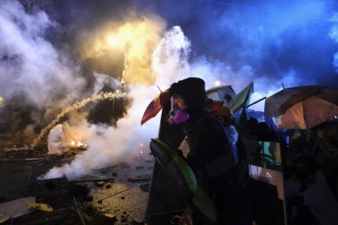 Demonstranti su demolirali menzu, razbijeno je staklo na kampusu: Studentkinja iz Srbije opisala pakao protesta u Hongkongu