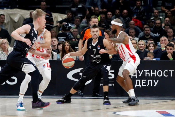 Zvezda za spas, Partizan za slavu!