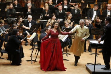 Gala koncert „Vissi d’arte“: Ovacije za operski spektakl u Beogradu!