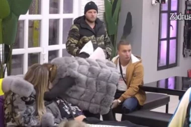 (VIDEO) Leteće perje! Miljana izjavila ljubav Kariću pa naočigled Ive pokušala da ga poljubi!