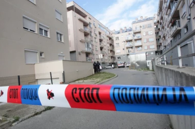 DRAMA U NOVOM SADU: Mladić (21) skočio sa drugog sprata zgrade! Sumnja se da je bio drogiran!